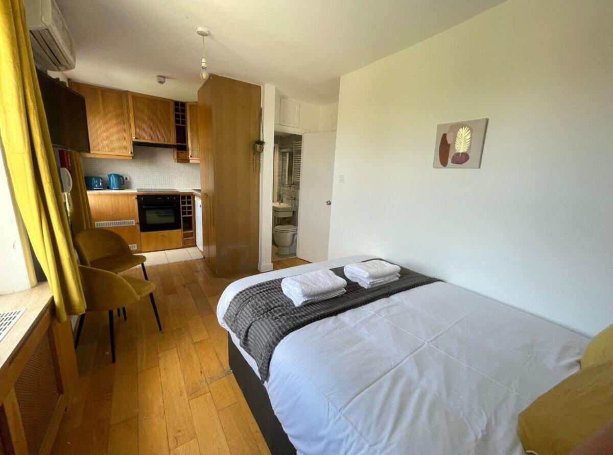 Portobello Road Artistic Studios 'Budget' لندن الغرفة الصورة