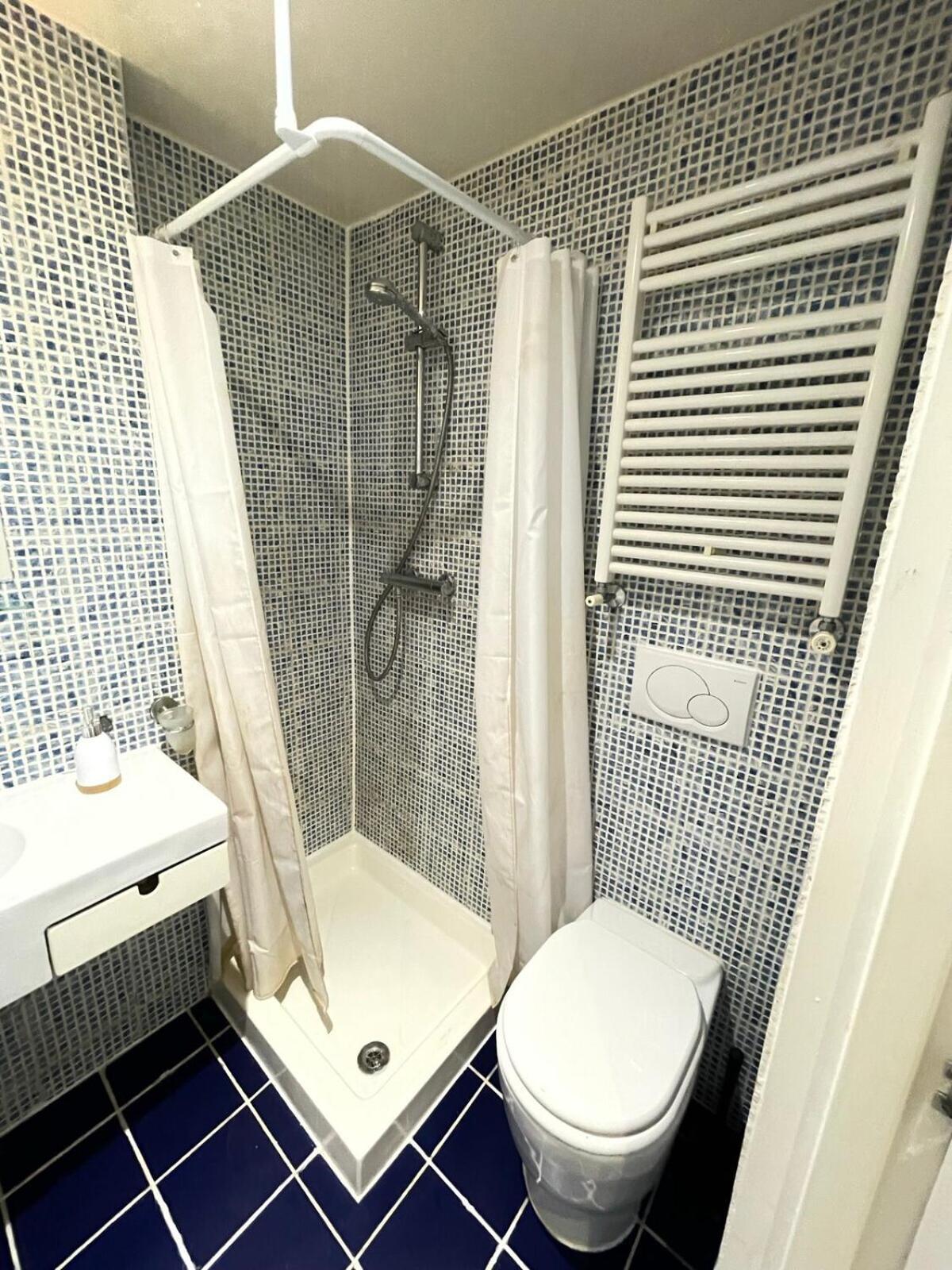 Portobello Road Artistic Studios 'Budget' لندن الغرفة الصورة